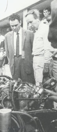 Giulio Alfieri con John Surtees.