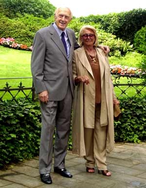 Raimondo Vianello con la moglie Sandra Mondaini.