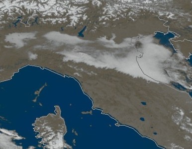 Bacino del Po. Nebbia vista dal satellite.