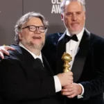 El mexicano del Toro gana el Globo de Oro con Pinocho