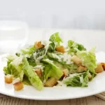 Un piatto messicano dal cuore italiano: la Caesar Salad compie 100 anni / Foto: aiafood.com