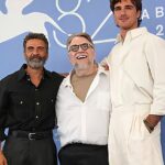 Frankenstein di Guillermo del Toro, un mostro in Mostra a Venezia / Foto: EFE-EPA-Riccardo Antimiani e Invision-AP-Lapresse Alessandra Tarantino