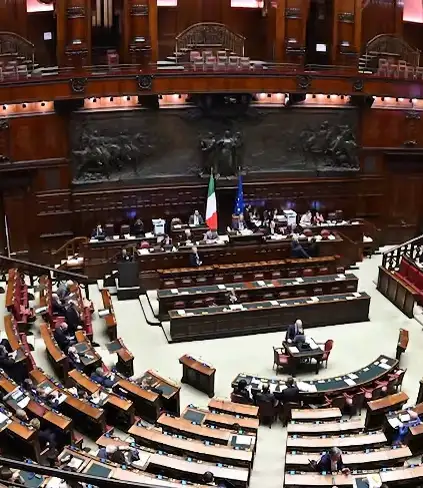 Assistenza sanitaria degli italiani all’estero, sì della Camera / Foto: ilsole24ore.com