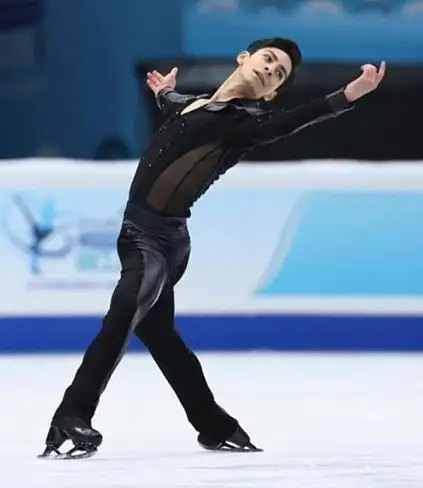 Donovan Carrillo a Milano, il sogno olimpico continua sul ghiaccio / Foto: X @conadeoficial