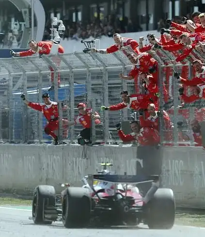 Hamilton trionfa a Barcellona, prima vittoria con la Ferrari / Foto: ANSA - Afp