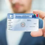 È legge: tessera sanitaria a 2.000€ per gli italiani residenti fuori dall'Ue / Immagine: infoimmigrazione.com