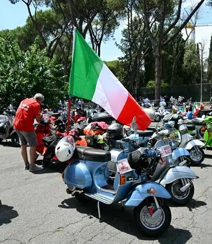 Vespa compie 80 anni da simbolo della mobilità italiana nel mondo / Foto: ANSA-AFP